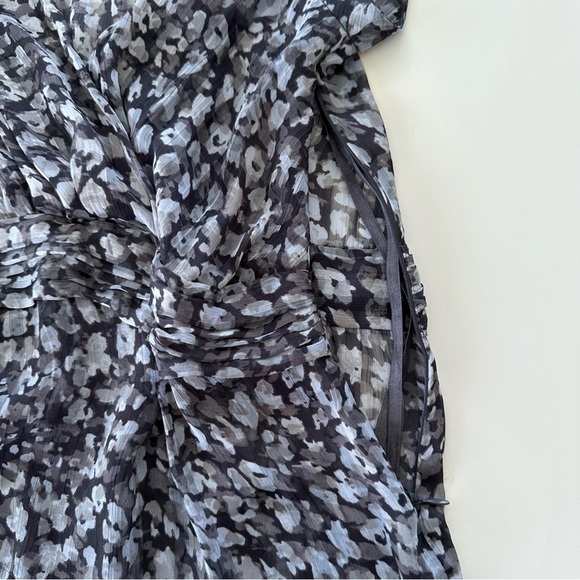 Jones New York surplice top with cap sleeves,  sheer - Picture 9 of 11